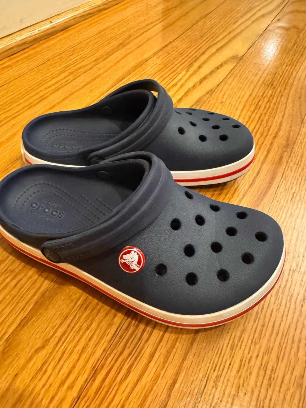 KIDS CROCS CROCBAND- Great condition - light wear. Navy w/ Red/White trim.